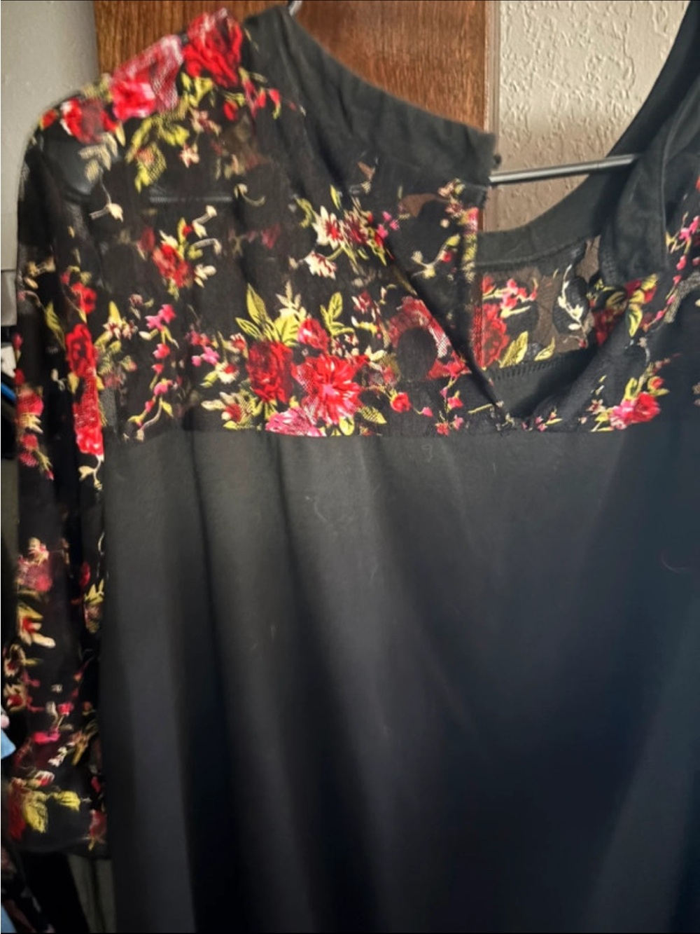 Floral blouse - Picture 2 of 3